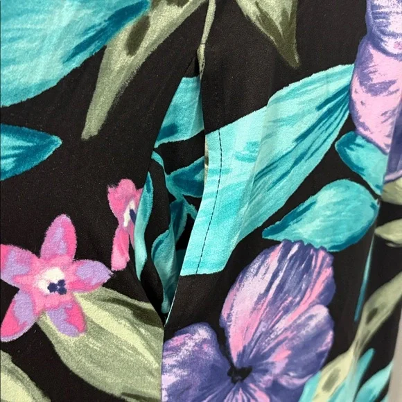 Linea Donatella Floral Nightgown with pockets - Picture 4 of 5